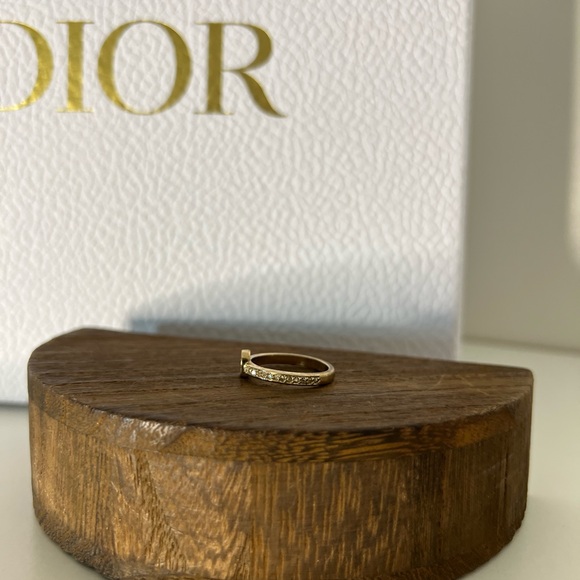 🔥🔥 Christian Dior ring size 7 - Picture 4 of 7